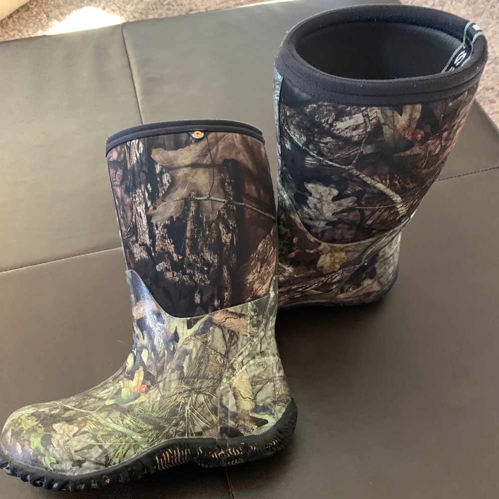 Boys Bogs Mossy Oak Boots sz2